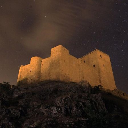 Mesoncillo Neo Villa Hornos Buitenkant foto