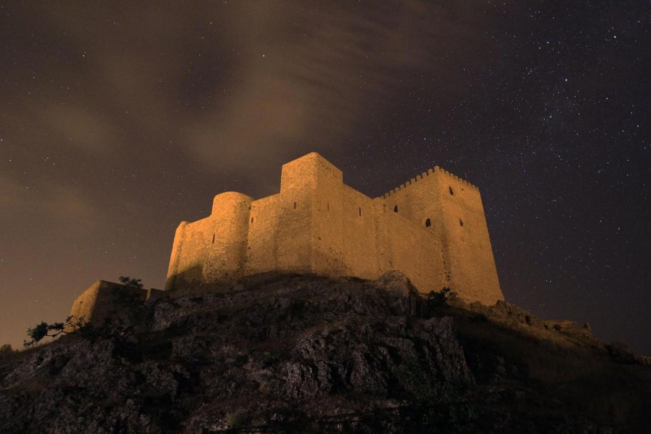 Mesoncillo Neo Villa Hornos Buitenkant foto