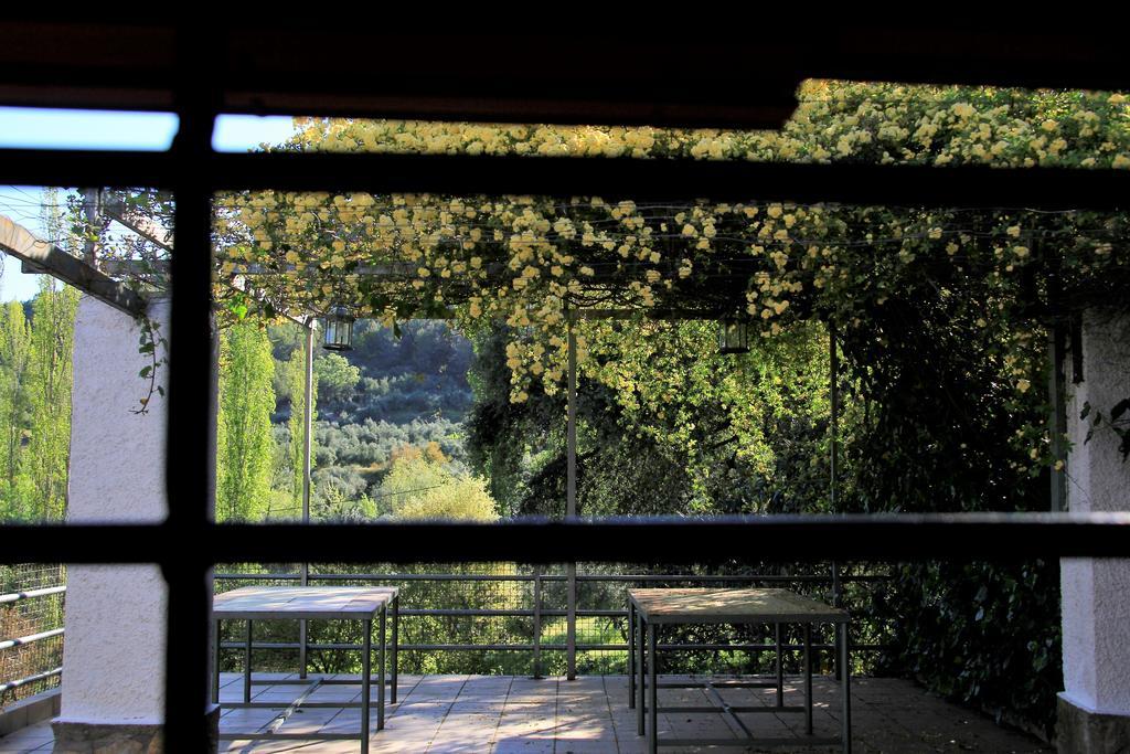 Mesoncillo Neo Villa Hornos Buitenkant foto