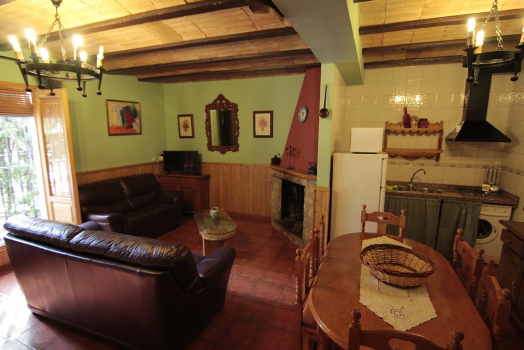 Mesoncillo Neo Villa Hornos Buitenkant foto