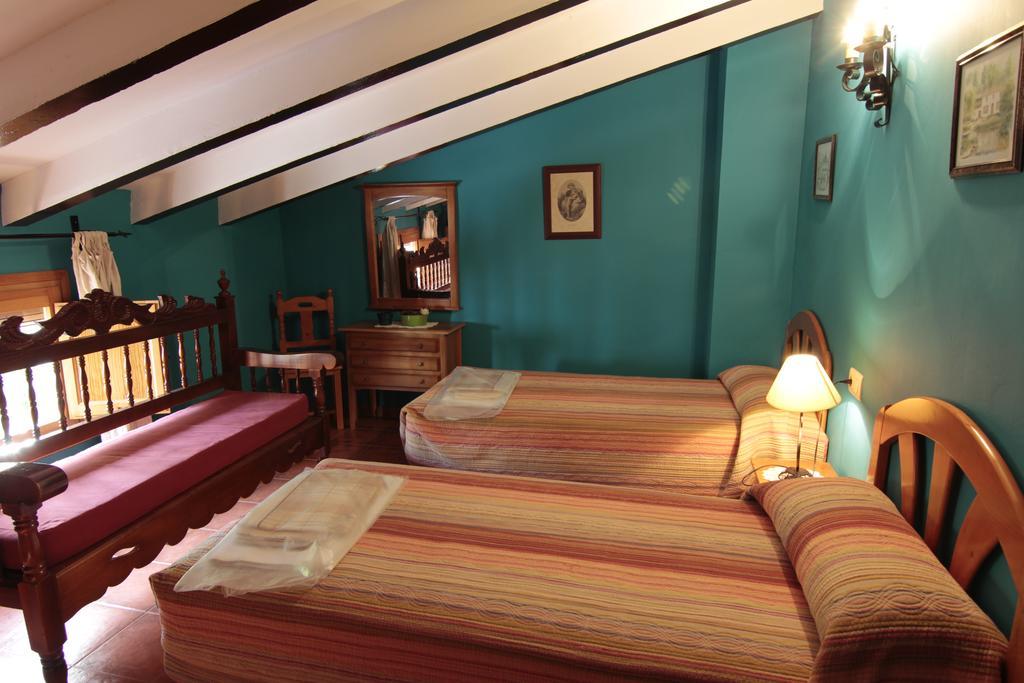 Mesoncillo Neo Villa Hornos Buitenkant foto