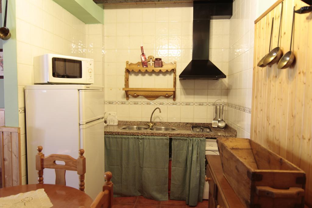 Mesoncillo Neo Villa Hornos Buitenkant foto