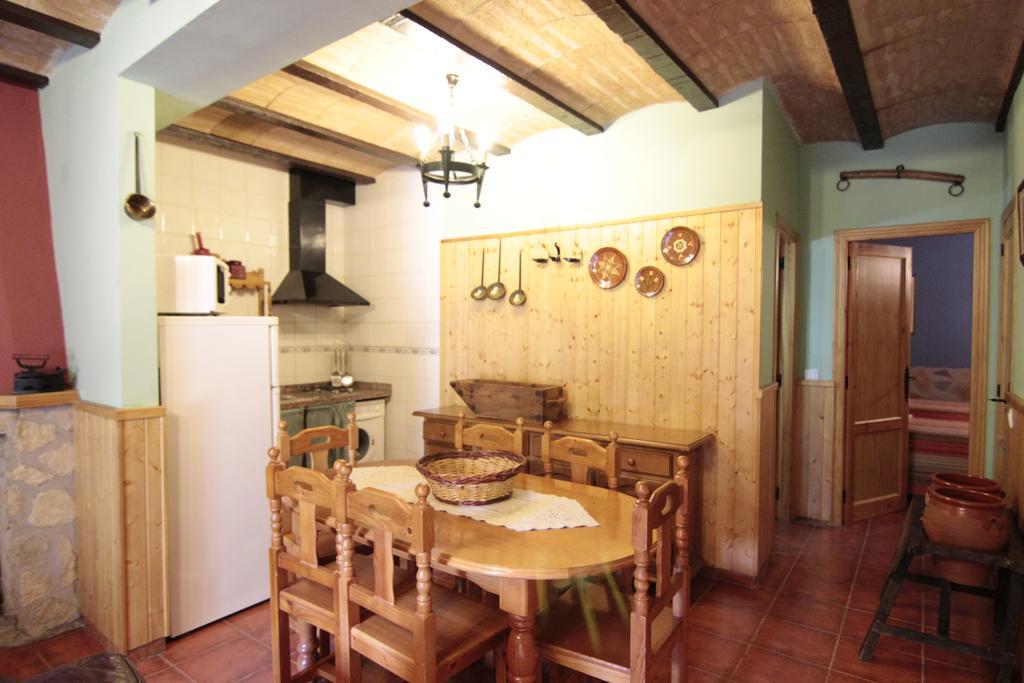 Mesoncillo Neo Villa Hornos Buitenkant foto