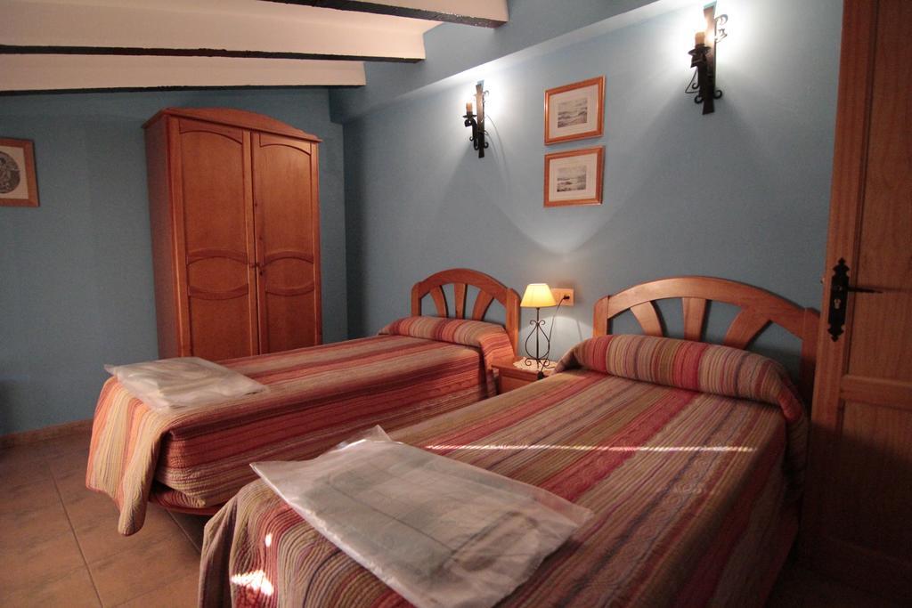 Mesoncillo Neo Villa Hornos Buitenkant foto