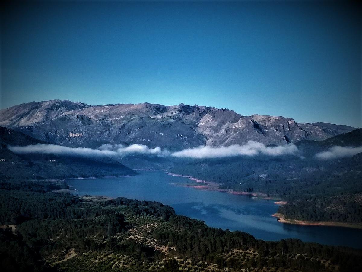 Mesoncillo Neo Villa Hornos Buitenkant foto
